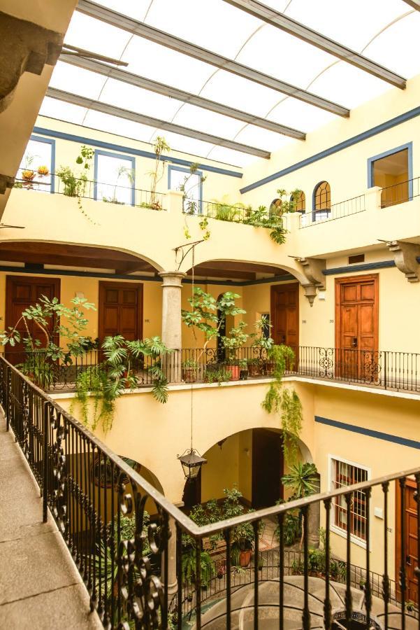 Colonial 3*